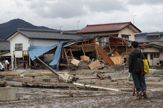 Nhà cửa bị phá hủy trong siêu bão Hagibis tại tỉnh Nagano, Nhật Bản, ngày 15/10/2019.