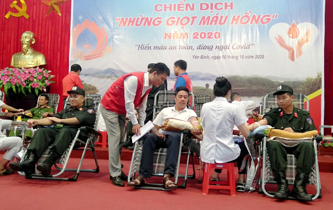 Tuổi trẻ Công an huyện m88 trang cá cược the thao Bình và đoàn viên thanh niên tham gia hiến máu tại Chiến dịch