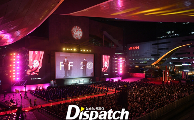 Liên hoan phim quốc tế Busan lần thứ 26 chính thức khai mạc vào tối 6/10 tại Trung tâm điện ảnh Busan, Hàn Quốc.