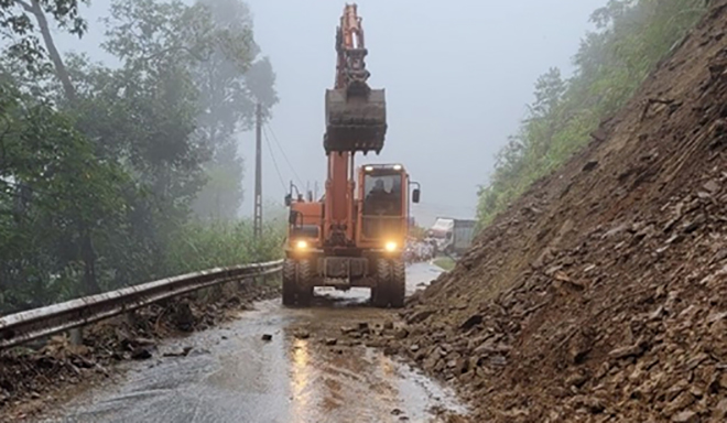 Đoạn quốc lộ 32 tại Km 263 + 550 đã thông xe. Ảnh: VOV