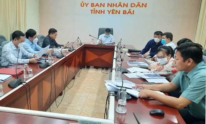 Các đại biểu tham dự Diễn đàn tại điểm cầu Yên Bái. 