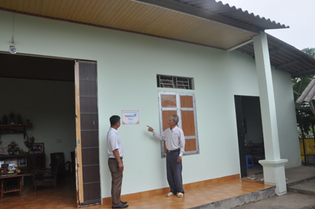 Ngôi nhà của gia đình ông Vũ Đình Bí được xây dựng khang trang nhờ có nguồn tài trợ từ Quỹ “Vì người nghèo”.