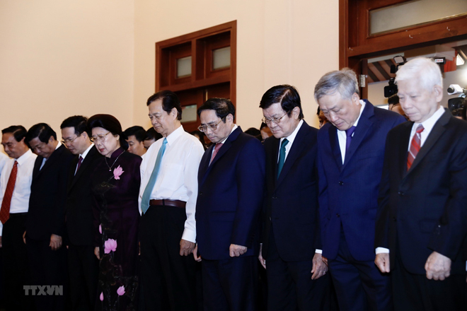 Thủ tướng Phạm Minh Chính tưởng niệm cố Thủ tướng Võ Văn Kiệt.