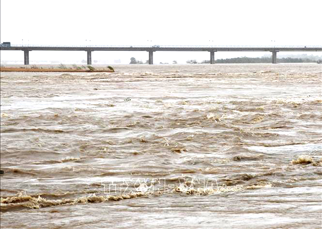 Lũ trên sông Ba qua Phú Yên vượt mức báo động 3.