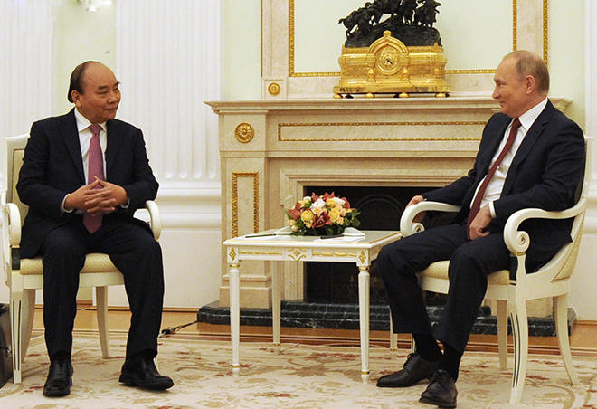 Chủ tịch nước Cộng hòa Xã hội Chủ nghĩa Việt Nam Nguyễn Xuân Phúc và Tổng thống Liên bang Nga Vladimir Putin có cuộc hội đàm ngày 30/11 tại Moscow (Nga).