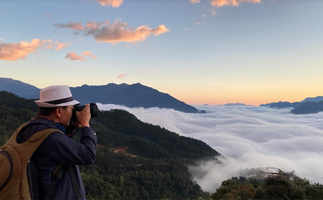 Nghệ sĩ nhiếp ảnh Thanh Miền “săn” mây Tà Xùa.