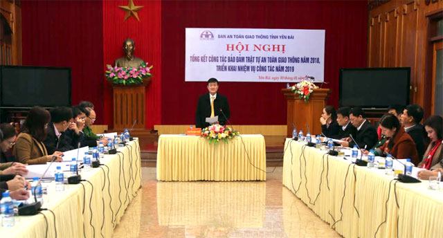 Đồng chí Nguyễn Chiến Thắng – Phó Chủ tịch UBND tỉnh phát biểu kết luận Hội nghị.