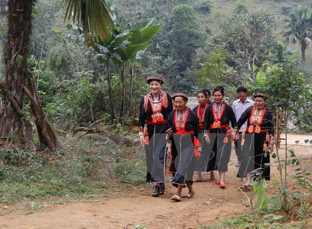 Dao people often spend the first day of a lunar year visiting relatives and friends