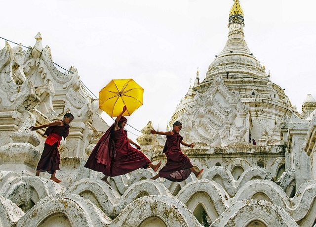 he Little Angels by Vietnamese photographer Viet Van won the Golden prize at the first International Photography Awards of India's Apawards.