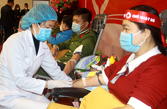 Ngày hội thu hút 150 tình nguyện viên đăng ký tham gia hiến máu.