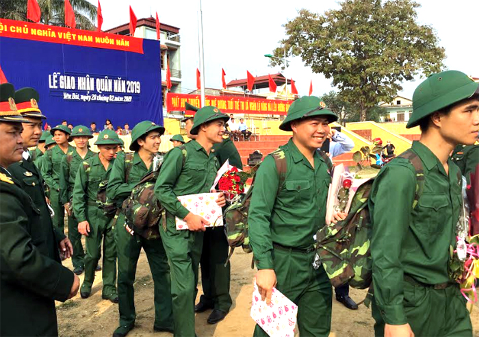 CÃ¡c tÃ¢n binh nÃ¡o ná»©c lÃªn ÄÆ°á»ng.
