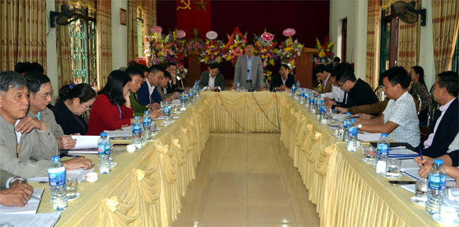 Thường trực Thành ủy - HĐND - UBND thành phố Yên Bái kiểm tra quy chế làm việc tại phường Đồng Tâm.