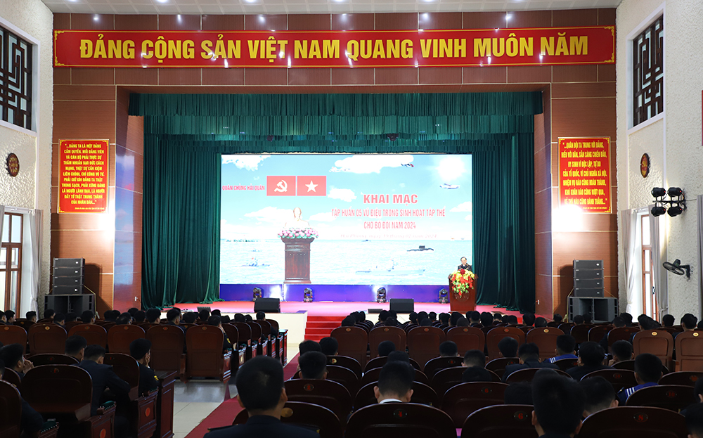 Quang cảnh khai mạc