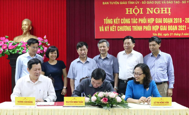 Lãnh đạo Ban Tuyên giáo m88 com ca cuoc the thao ủy, Sở Y tế, Sở Giáo dục và Đào tạo ký kết chương trình phối hợp giai đoạn 2021 – 2025.