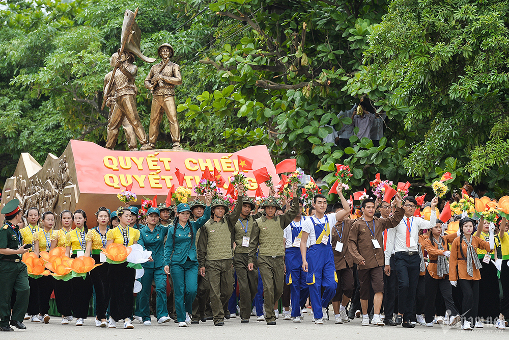 Lễ mít tinh kỷ niệm 60 năm chiến thắng Điện Biên Phủ năm 2014.