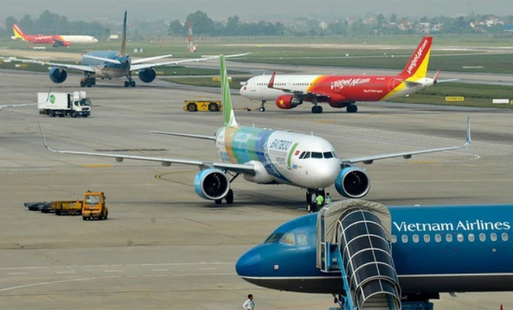 Cục Hàng không Việt Nam chỉ đạo các hãng hàng không khẩn trương bổ sung máy bay phục vụ nhu cầu đi lại trong dịp lễ 30/4 - 1/5. (Ảnh: Dân trí)