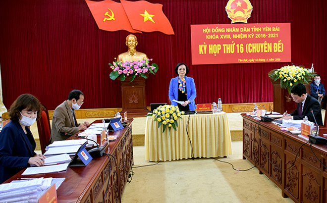 Đồng chí Bí thư Tỉnh ủy, Chủ tịch HĐND tỉnh Phạm Thị Thanh Trà phát biểu chỉ đạo tại Kỳ họp.