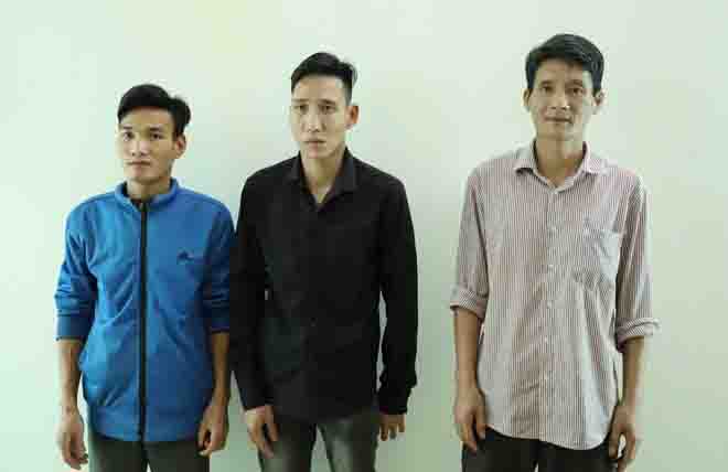 tai m88 vin đối tượng (từ trái qua): Hải, Dũng, Lâm tại cơ quan Công an.