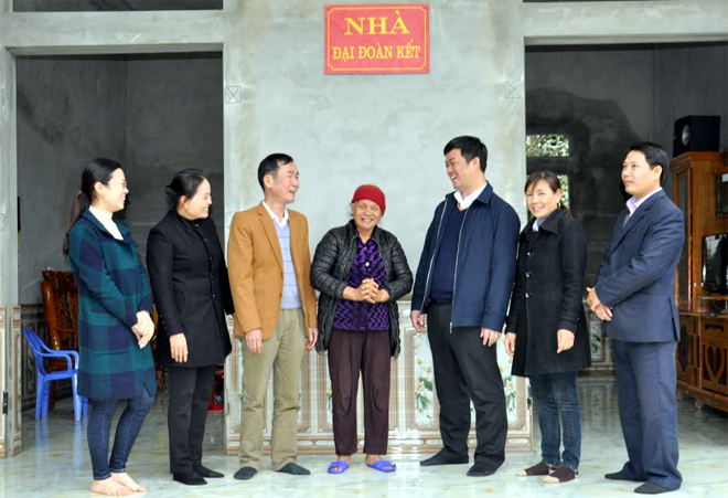 Nhiệm kỳ qua, MTTQ huyện Yên Bình đã hỗ trợ xây dựng được 61 nhà đại đoàn kết cho các hộ có hoàn cảnh khó khăn.