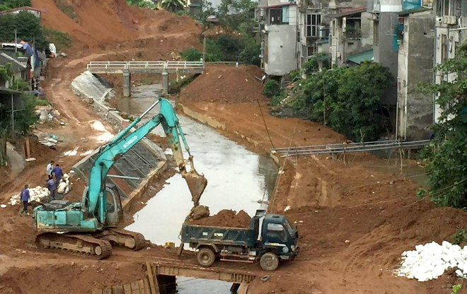 Các công trình kè suối trên địa bàn thành phố Yên Bái đang được đẩy nhanh tiến độ trước mùa mưa lũ.