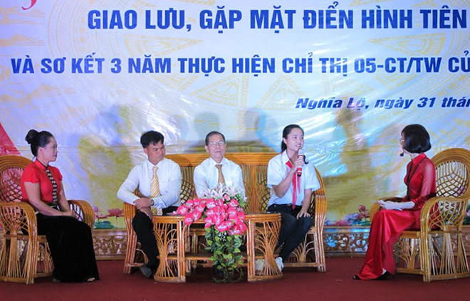 Thị ủy Nghĩa Lộ giao lưu gặp mặt các điển hình tiên tiến nhân dịp sơ kết 3 năm thực hiện Chỉ thị 05.