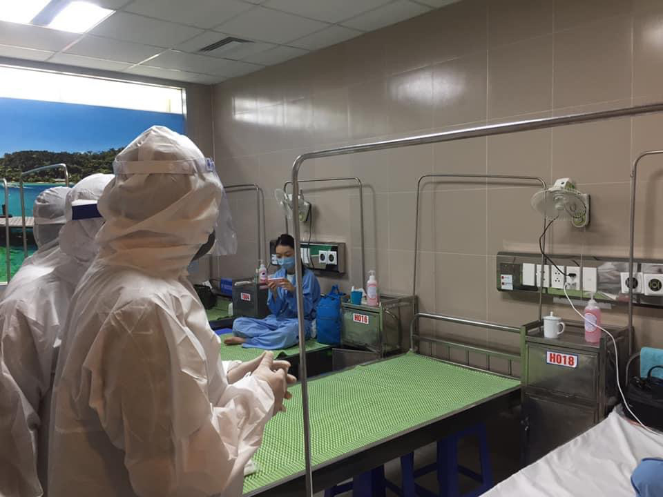 Đoàn của Bộ Y tế thăm bệnh nhân từ chuyến bay VN0062 đang điều trị tại Thái Bình 
