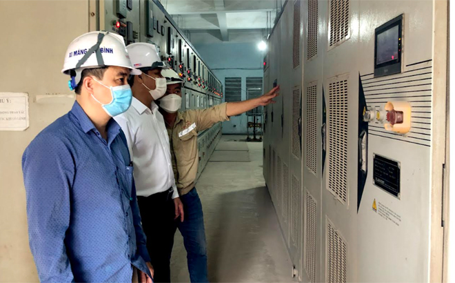 Sử dụng hệ thống biến tần - giải pháp tiết kiệm điện năng của Công ty cổ phần Xi măng Yên Bình.