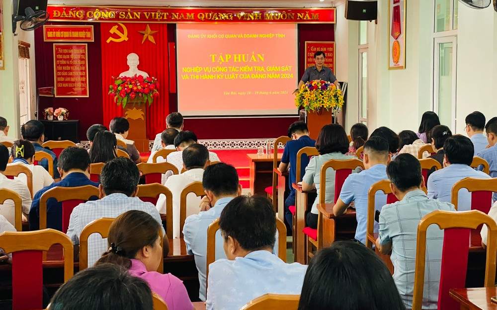 Quang cảnh lớp tập huấn.