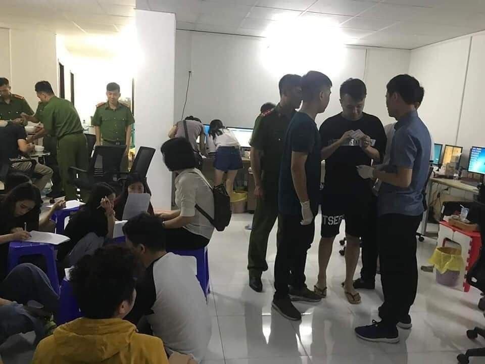 Lực lượng chức năng Việt Nam bắt giữ gần 400 đối tượng người Trung Quốc điều hành đường dây đánh bạc tại khu đô thị Our city tại Hải Phòng