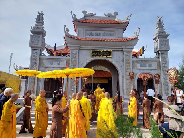 Lễ khánh thành chùa Sinh Tồn Đông.
