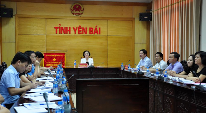 Đồng chí Bí thư Tỉnh ủy Phạm Thị Thanh Trà dự Hội nghị tại điểm cầu Yên Bái.