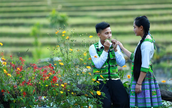 Câu lạc bộ Kèn lá của Trường THPT Trạm Tấu thu hút nhiều học sinh tham gia, liên kết được với các khu du lịch trên địa bàn để quảng bá đến du khách.