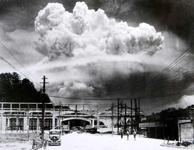 Đám mây hình nấm trên bầu trời Nagasaki vào ngày 9/8//1945.