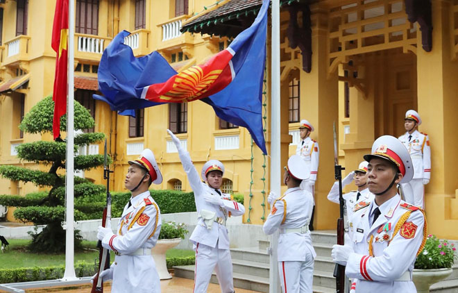 Lễ Thượng cờ kỷ niệm 53 năm Ngày thành lập ASEAN.